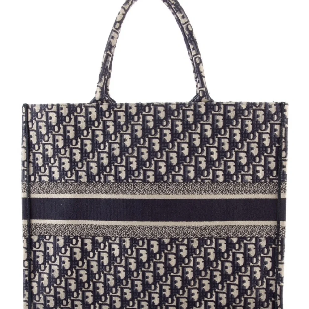 DIOR Large Oblique Book Tote With  In Mint And Excellent Condition As Shown - Picture 2 of 6